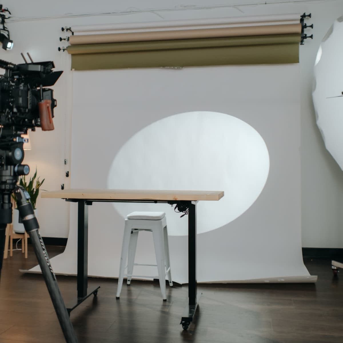 Convenient Photo & Video Studio with Tall Ceilings and Controlled Lighting in Overland Park Image in Sunset Hill, Overland Park, KS