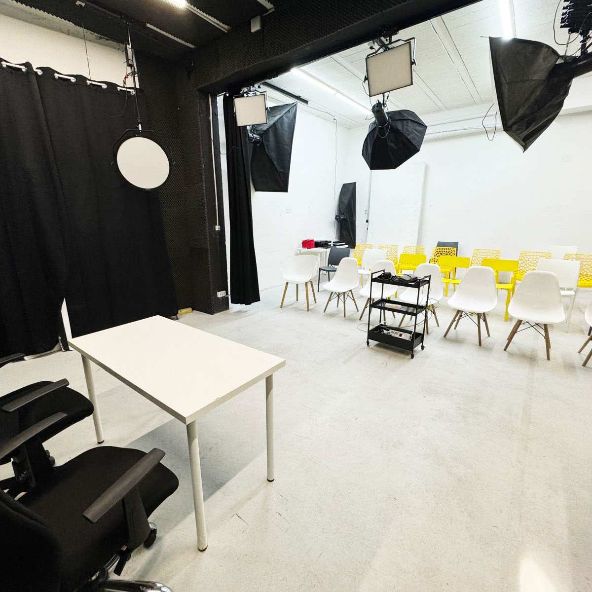 Espace Polyvalent et Spacieux à Paris Centre – Flexibilité Totale in Paris Image in Arts-et-Métiers, Paris, 