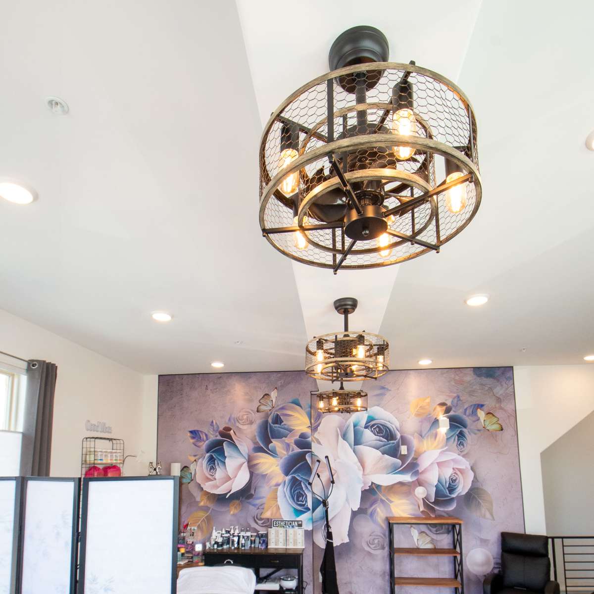 Spa and Beauty Lounge with an Open Floor Plan, Philadelphia, PA ...