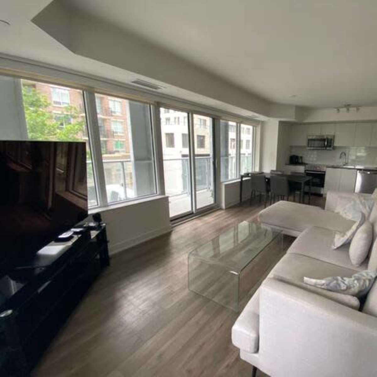 Midtown Modern, Chiq Condo with Big Balcony in Toronto Image in Sherwood Park, Toronto, ON