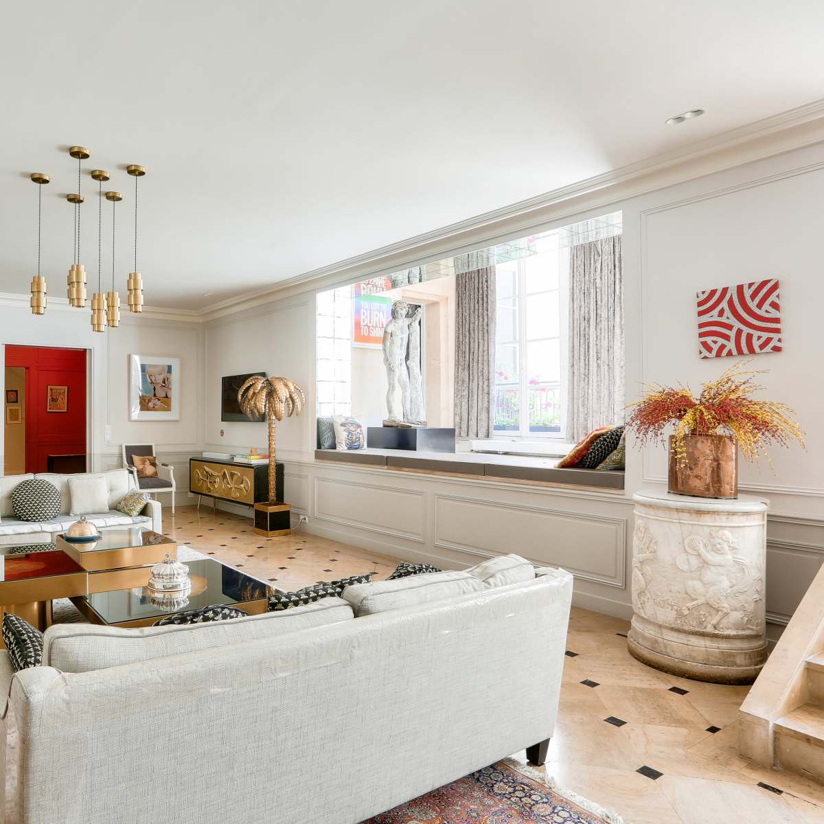 Luxury Parisian Apartment in an Historical Building in Paris 4e Arrondissement Image in Beaubourg, Paris 4e Arrondissement, 