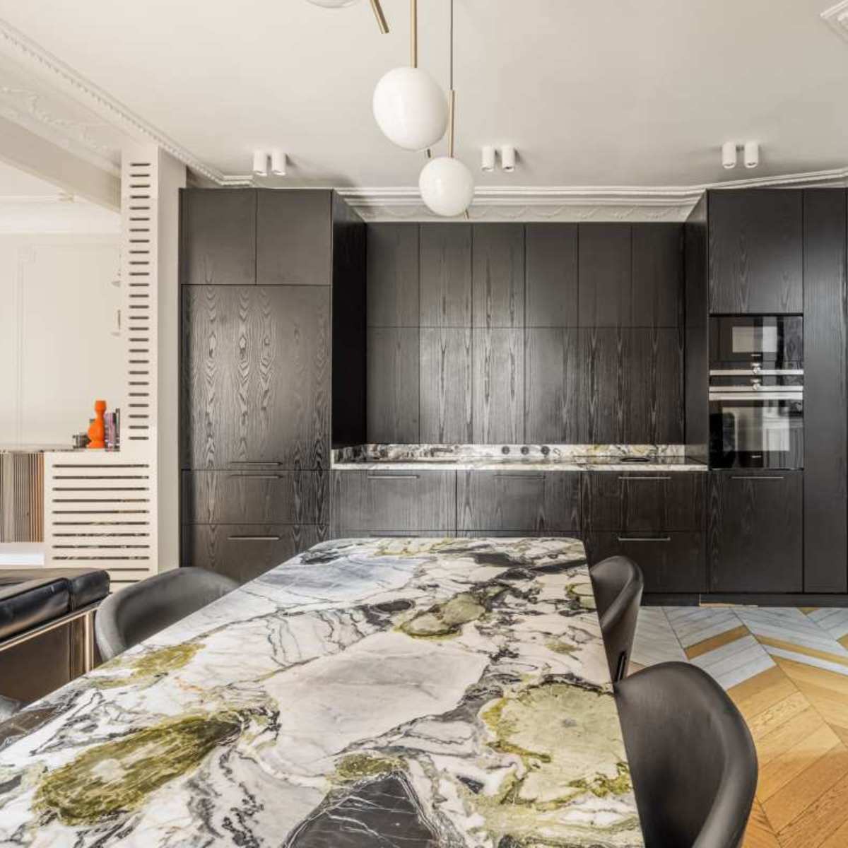 L’appartement Haussmanien calme du 17 eme in Paris Image in Plaine-Monceau, Paris, 