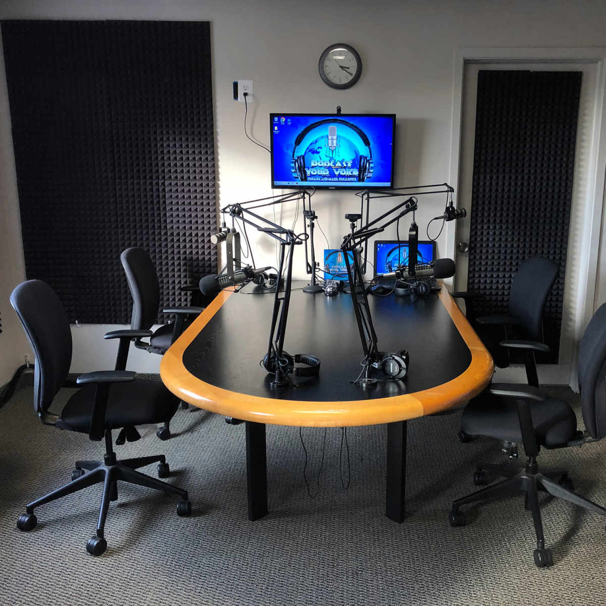 Podcasting in Detroit in a comfortable dynamic studio space in Southfield Image in Southfield, Southfield, MI