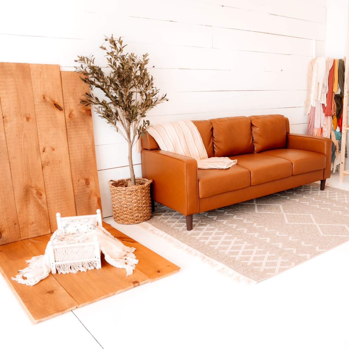 All White Space with Beautiful Natural Lighting in White House Image in Millersville, White House, TN