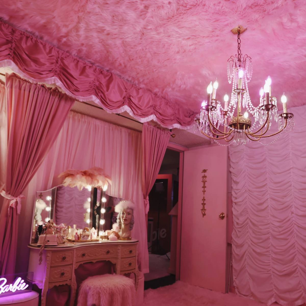 Dallas Dollhaus - A Vintage Glam Fantasyland in Arlington Image in North Arlington, Arlington, TX