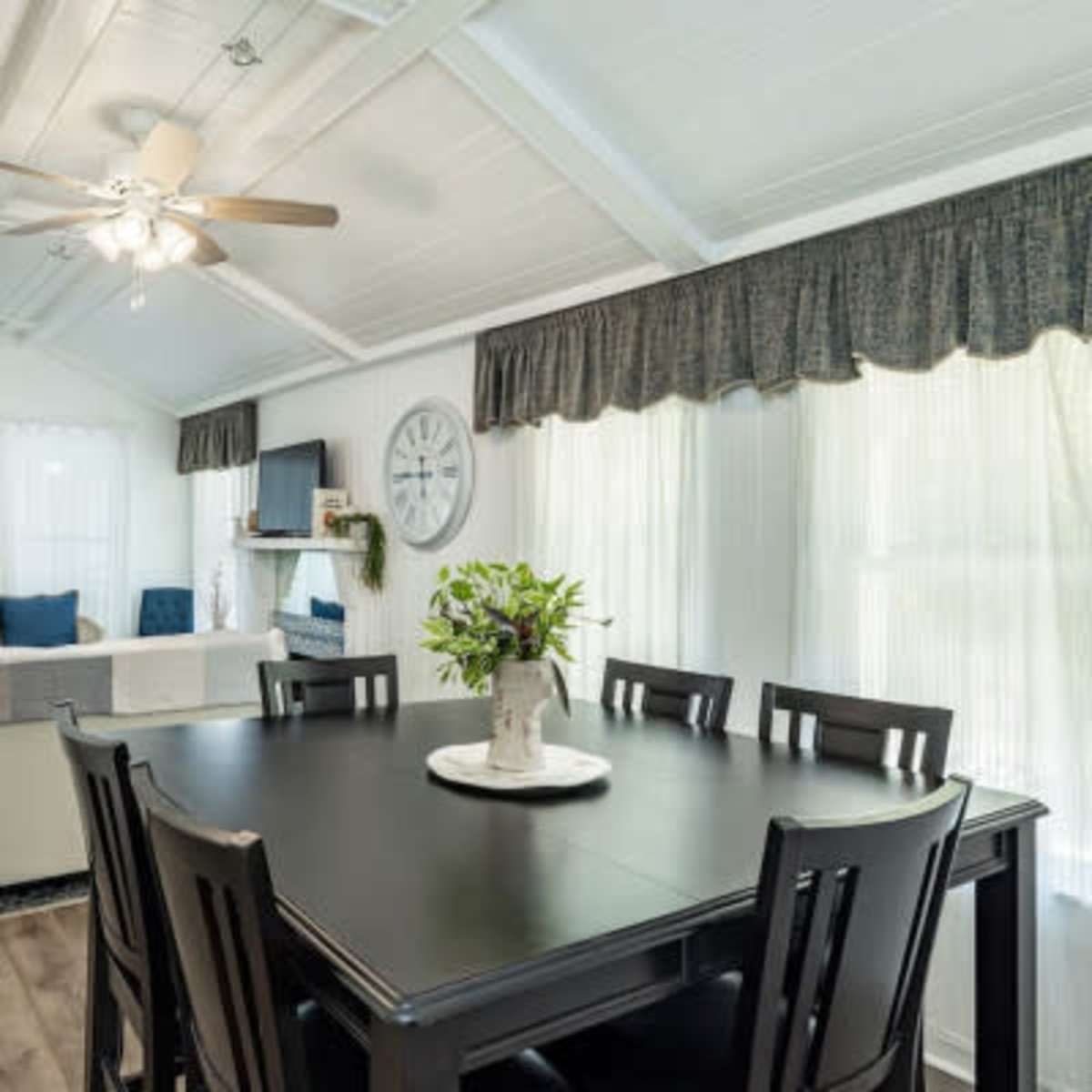 Old Florida Bungalow Cottage, Tropical Courtyard & Hot Tub in Largo Image in Largo, Largo, FL