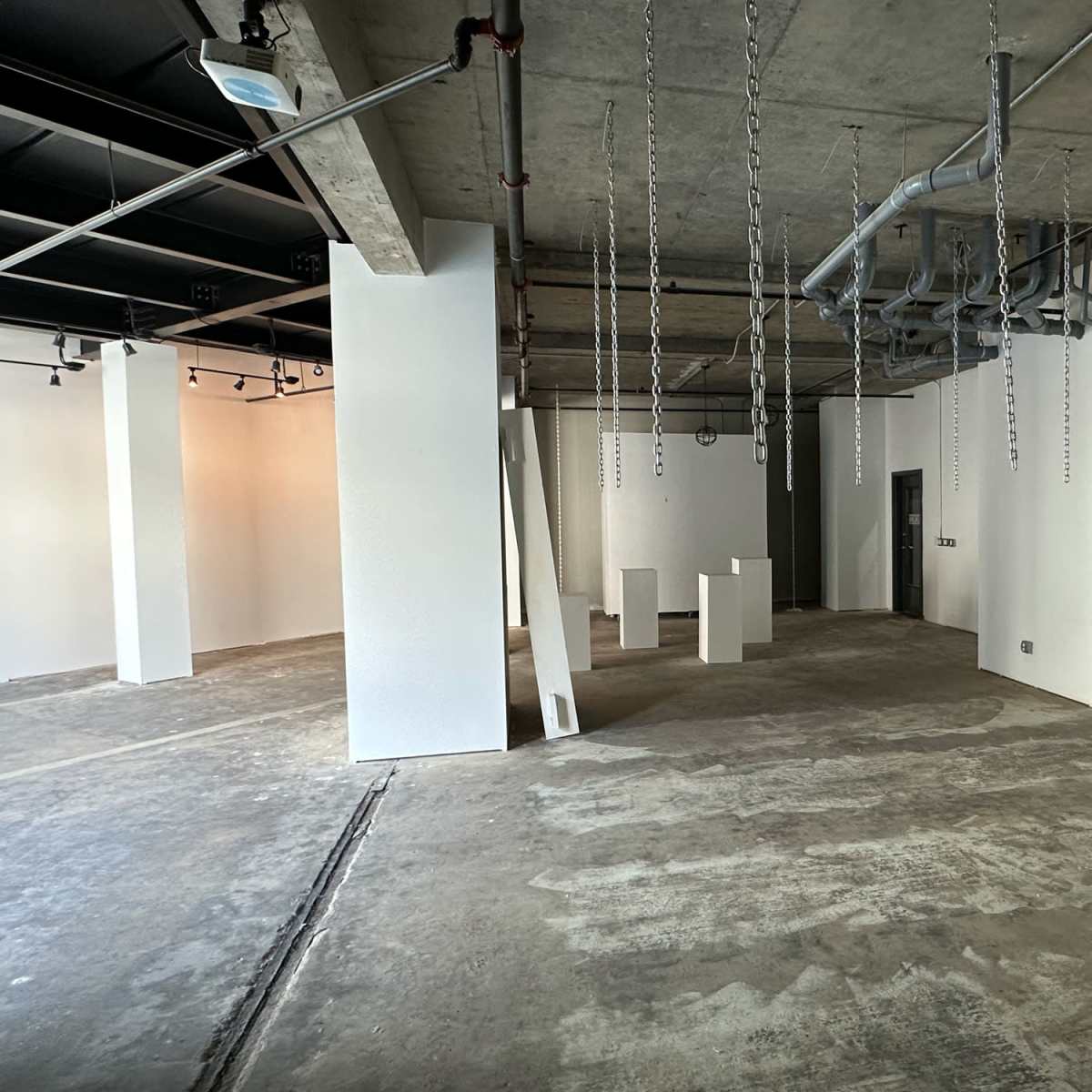 Spacious, blank canvas Showroom in Atanta Image in Buckhead, Atanta, GA