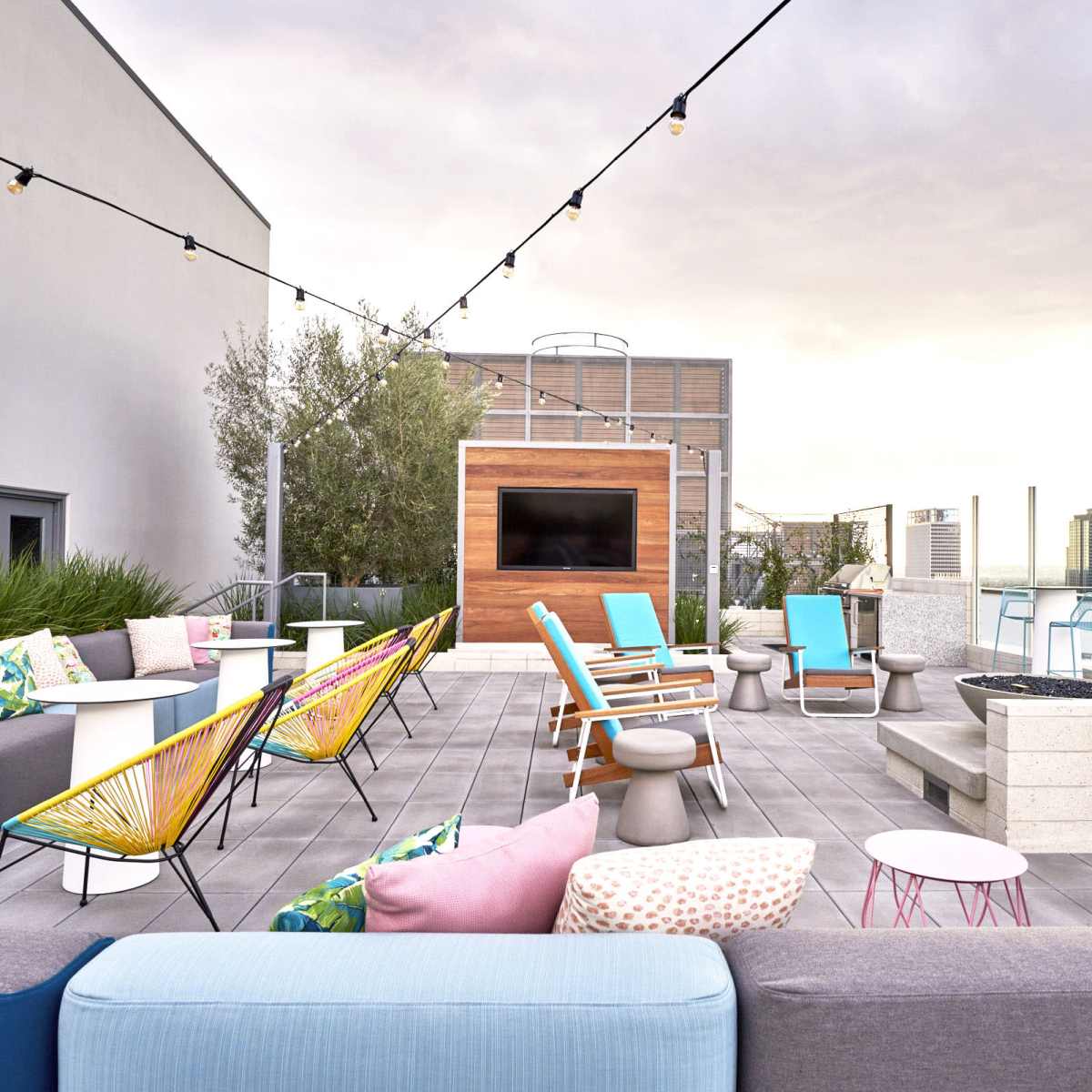 Beautiful Downtown Rooftop with Panoramic Skyline View, Los Angeles, CA ...
