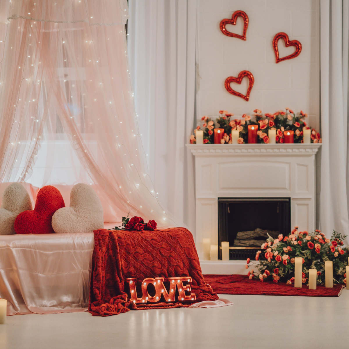 White Studio In St Paul With A Cute Valentine Bed & Fireplace in St Paul Image in Dayton's Bluff, St Paul, MN