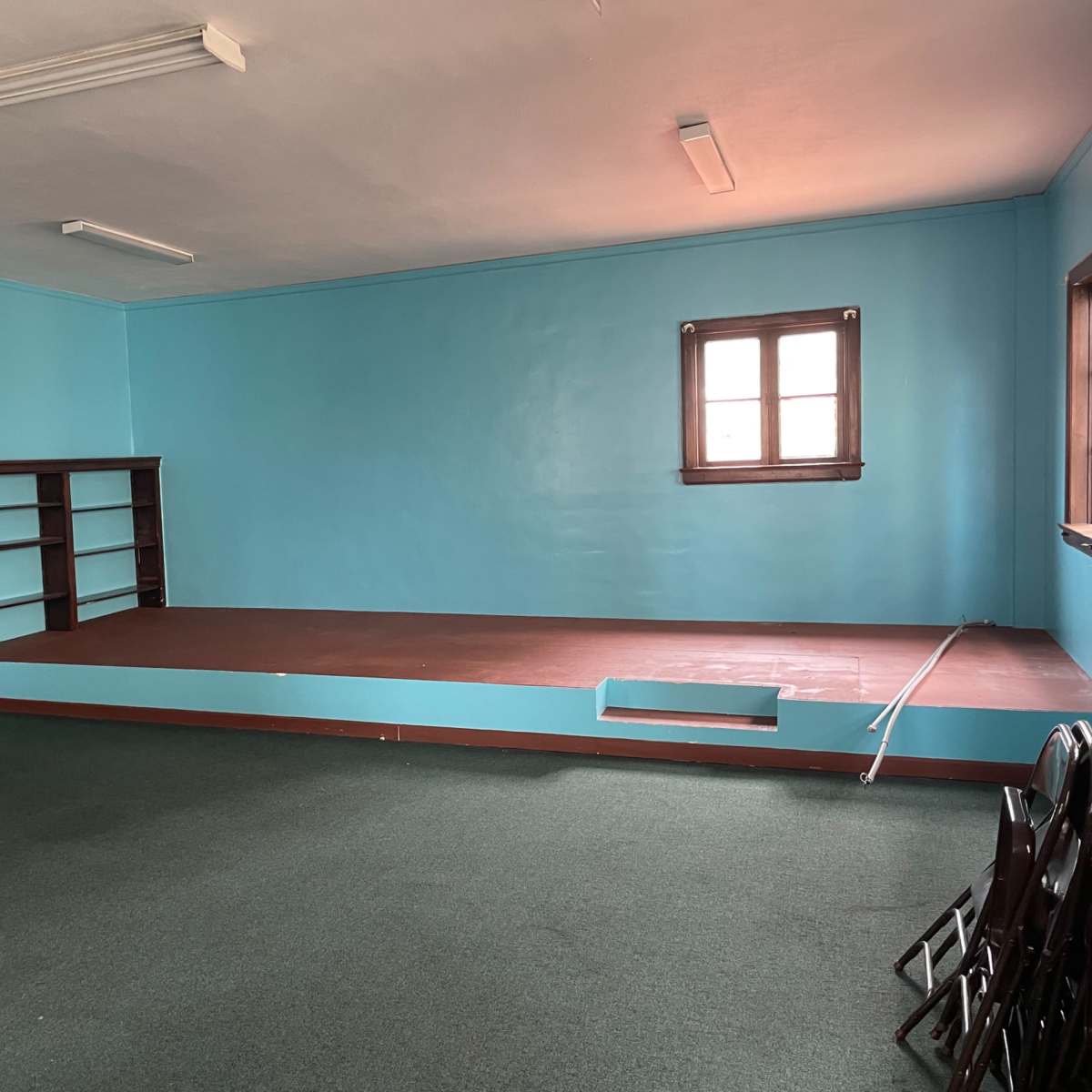Small Rehearsal Space with Low Stage for Theater or Dance Scenes, Los