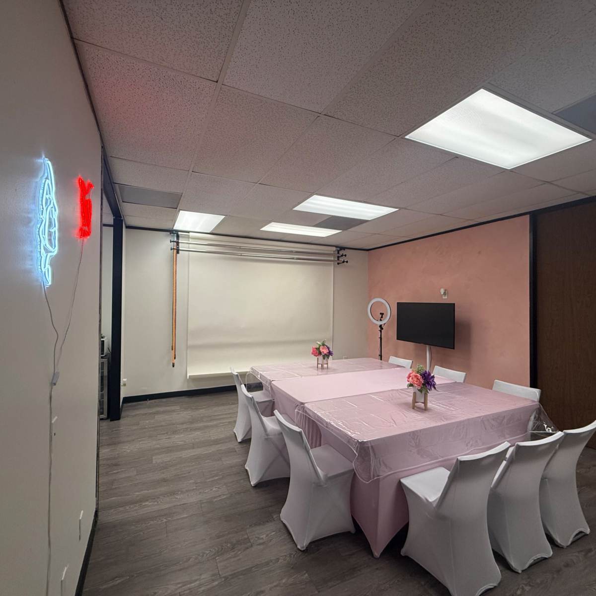 Modern Professional Flexible Production Studio/ Space/Meeting Office In Houston in Houston Image in Olde Oaks, Houston, TX