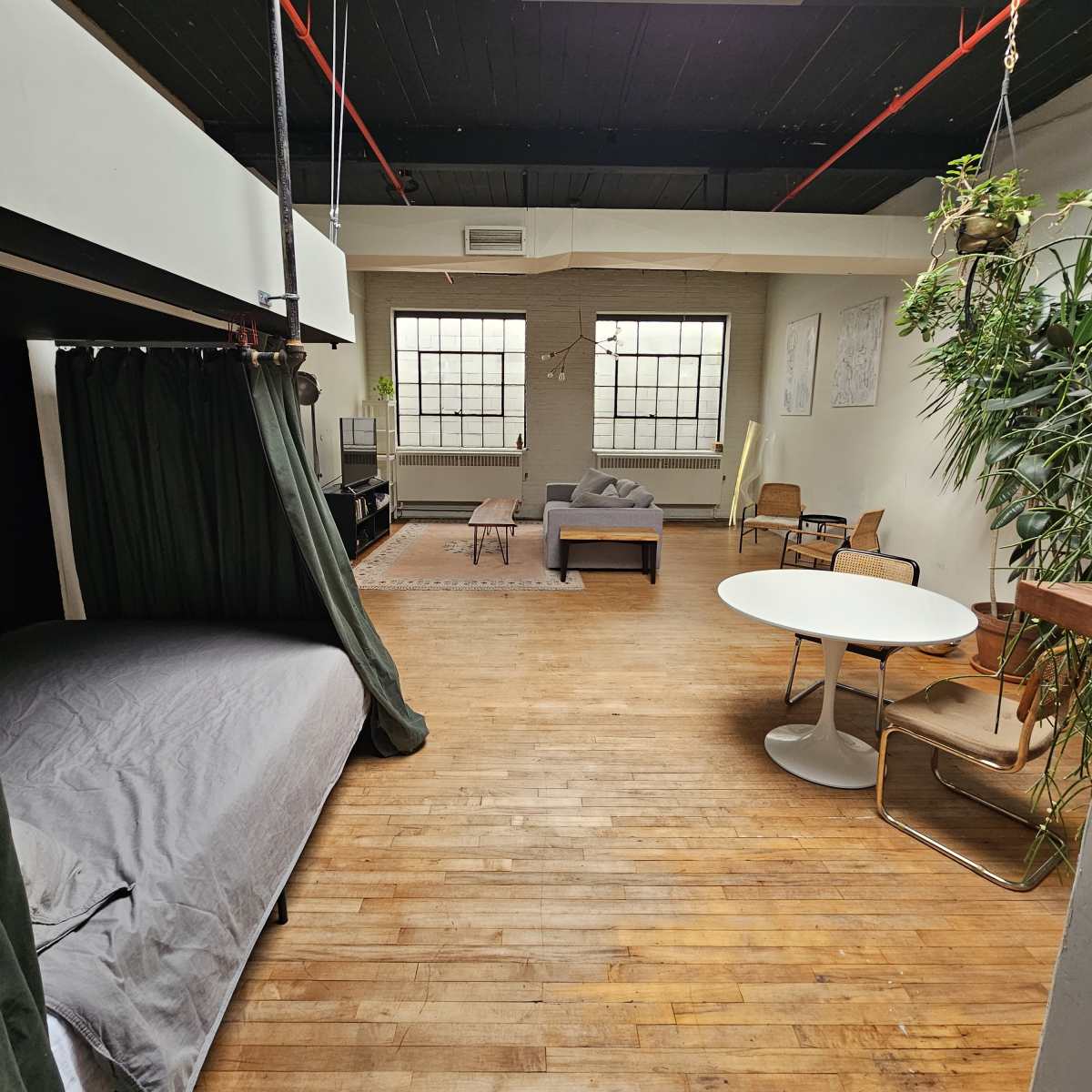 big downtown sky-lit loft in Toronto Image in Brockton Village, Toronto, ON