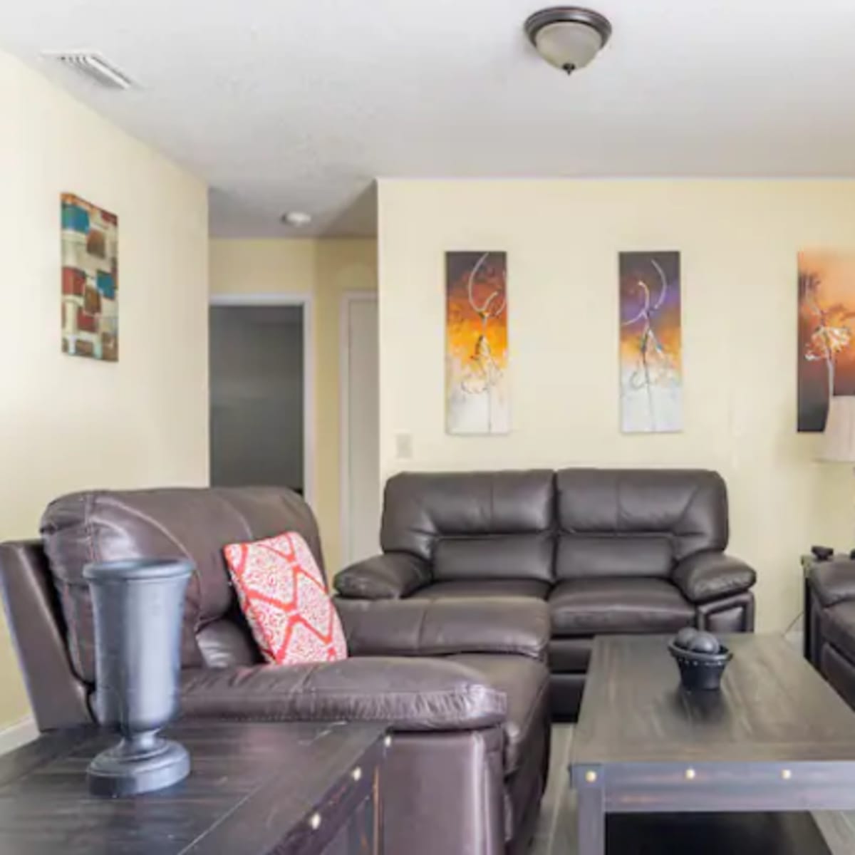 Suburban Guest Suite with Pool – Perfect for Content Creation! in orlando Image in , orlando, FL
