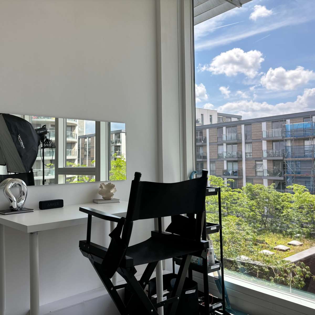 Natural Lighting Photo Content Studio Space in BRENTFORD Image in Brentford, BRENTFORD, ENG