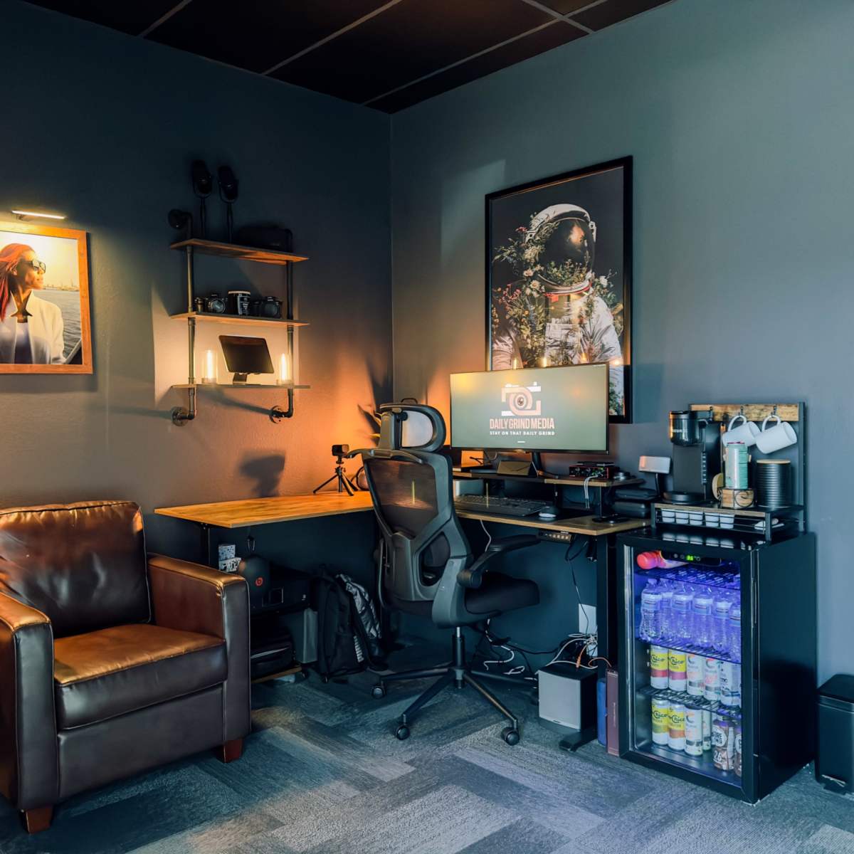COZY and MODERN creative studio in MIRA MESA in San Diego Image in Sorrento Valley, San Diego, CA