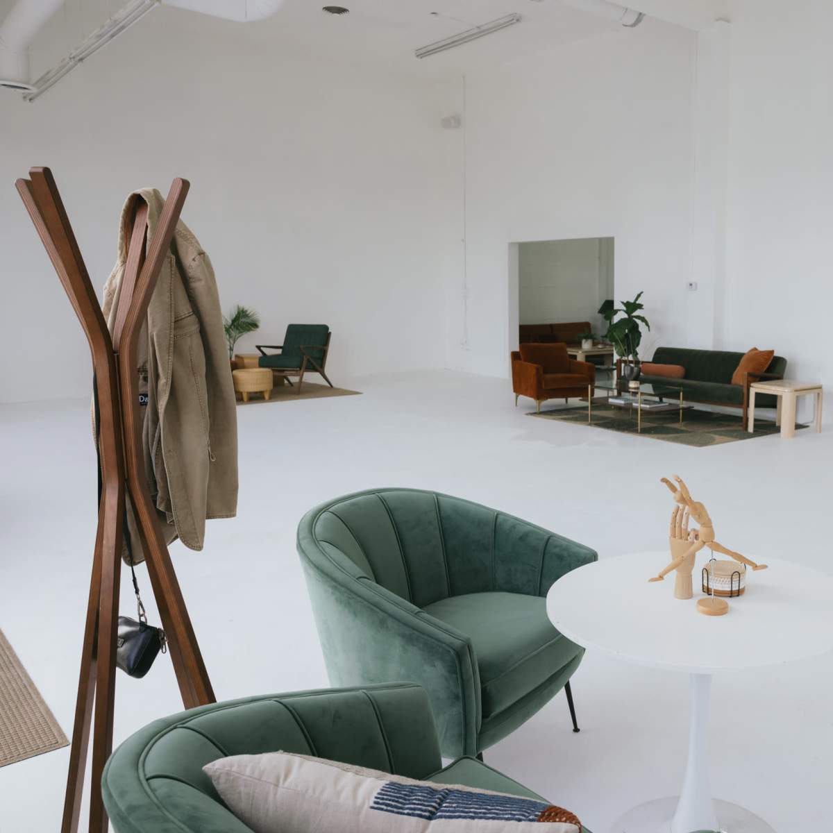 Stunning Natural Light Studio for Intimate Events in El Cajon Image in El Cajon, El Cajon, CA