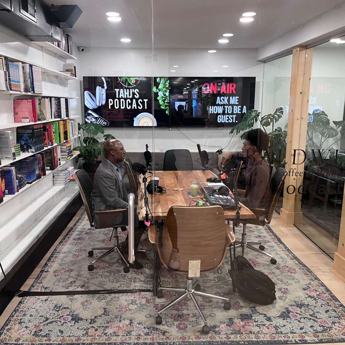 Meeting and Podcast Studio (Engineer Required) in New Orleans Image in Marigny, New Orleans, LA