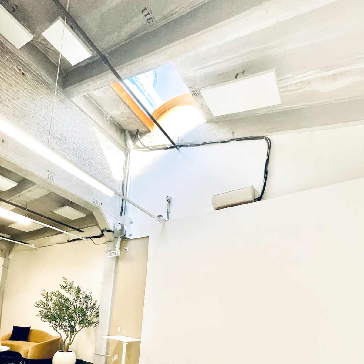 Photo + Video Studio: White Cyc | Free Gear + Parking, Oakland, CA ...