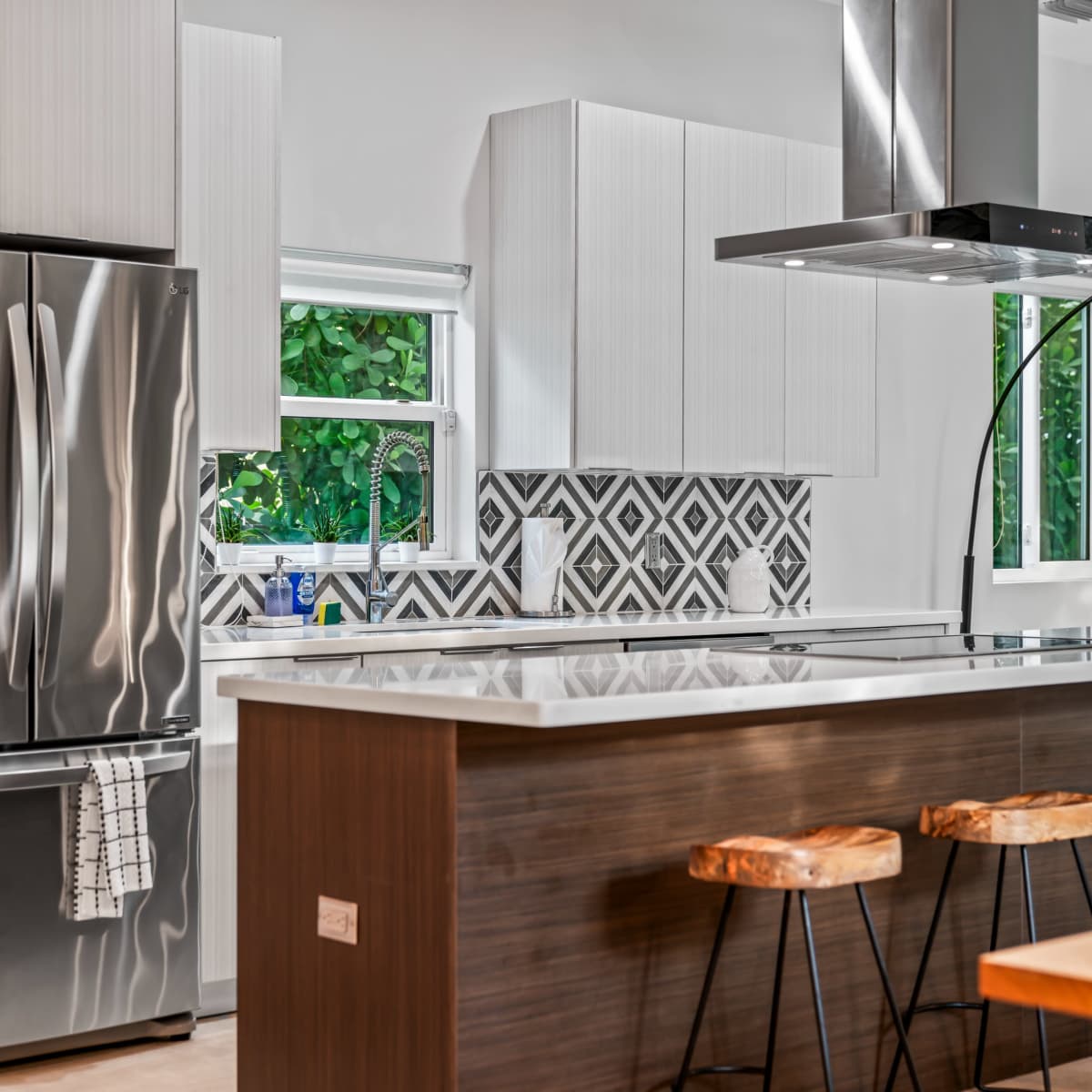 Oasis Kings Water + Ocean relaxing NEW Sleep 8 in Fort Lauderdale Image in Wynwood, Fort Lauderdale, FL