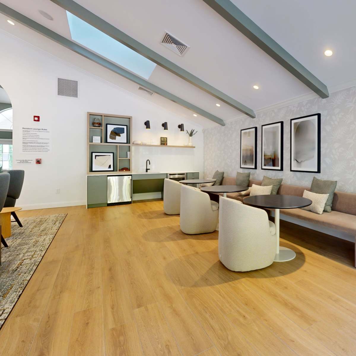 Bright and Spacious Club Room in Burlington in Burlington Image in Burlington, Burlington, MA