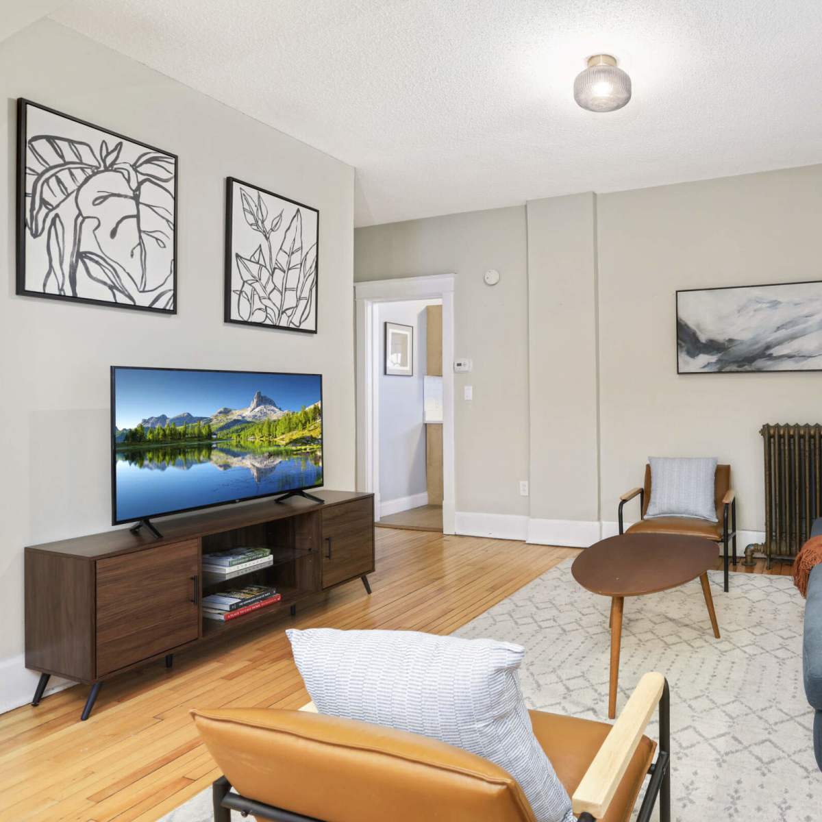 Cozy Chic 3BR Home in Saint Paul in Saint Paul Image in Summit - University, Saint Paul, MN