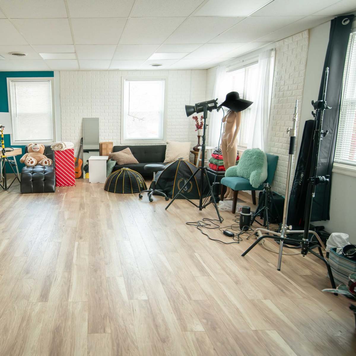 Spacious Photo Studio + Creative Space with Natural Light in College ...