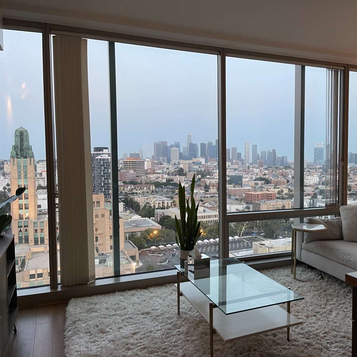 Koreatown Apartment with Downtown Skyline View, Los Angeles, CA | Event ...