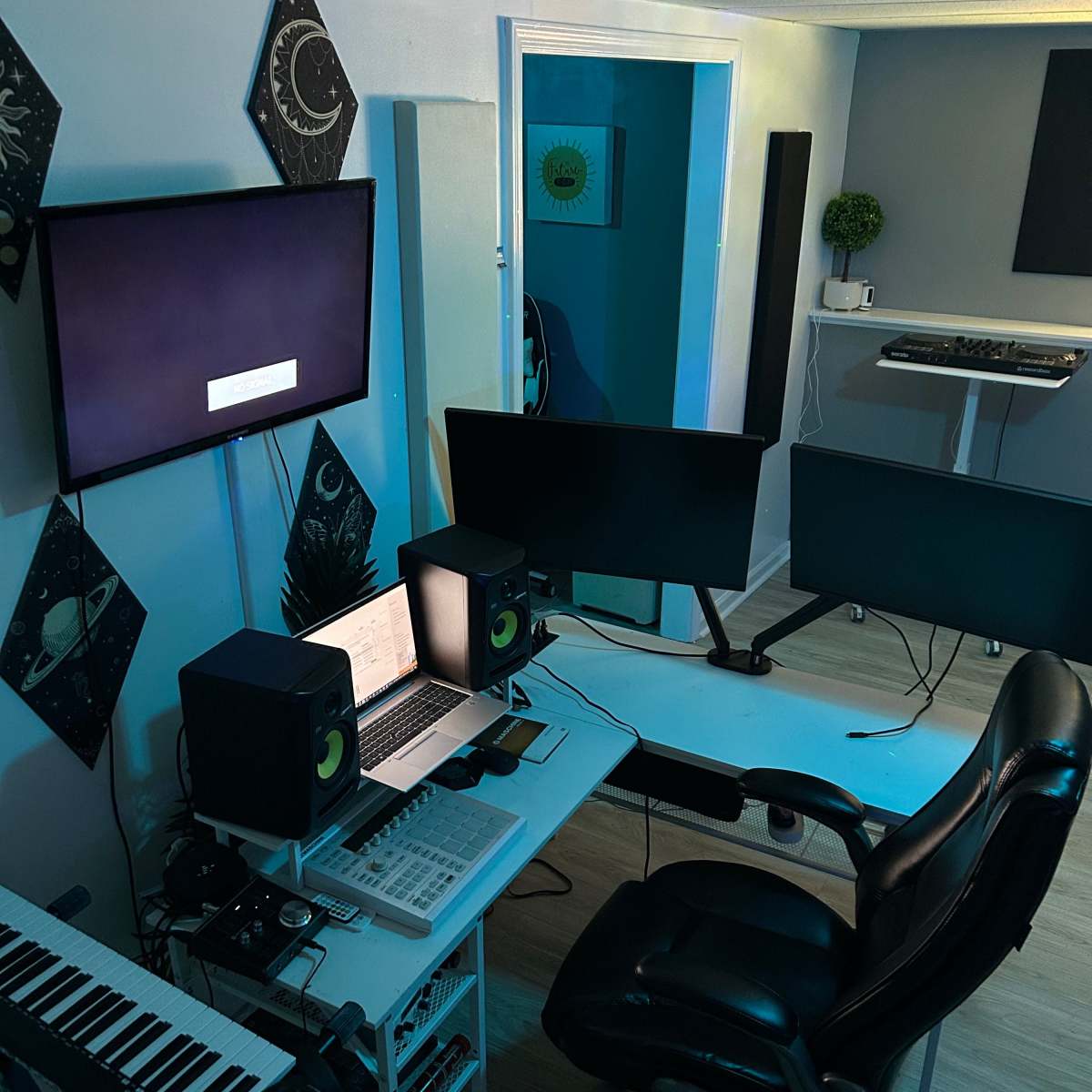 Serene Music Recording Space with Lake View in Marrieta Image in , Marrieta, GA