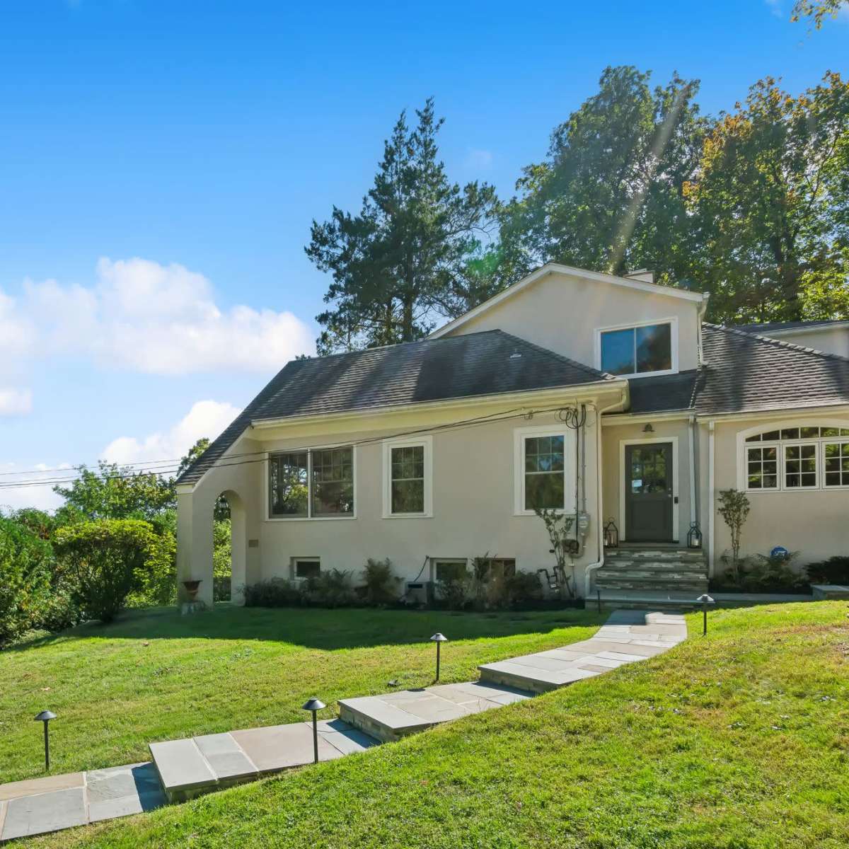 Nyack Hillside Haven with Hudson River Views, Nyack, NY Event Peerspace