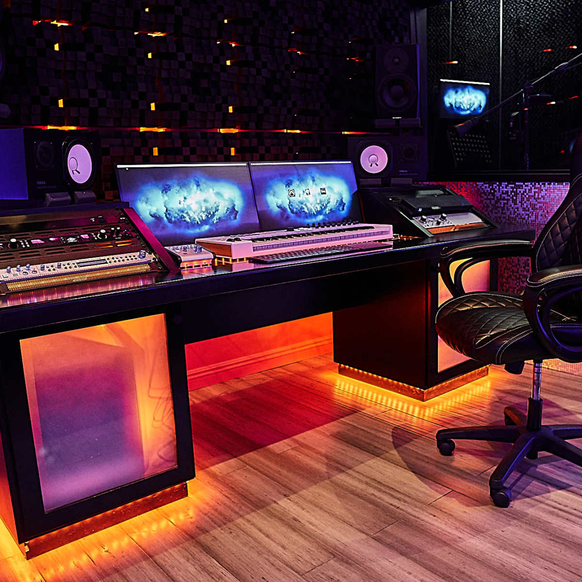 Professional Hip Hop Rap Pop Recording Studio in Los Angeles in Los Angeles