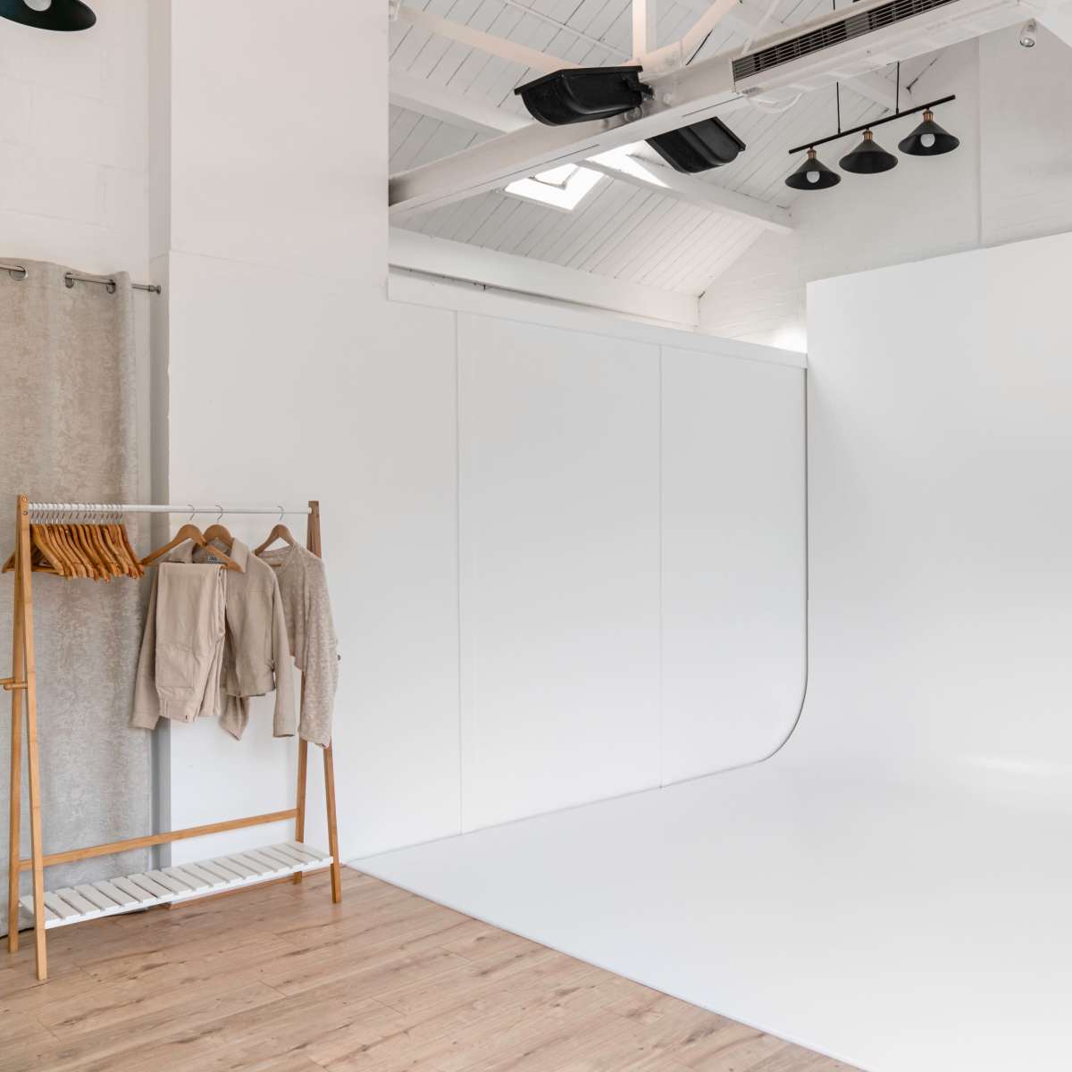 Brixton Photo studio with cyclorama in Lambeth, London Image in Lambeth, Lambeth, London, ENG