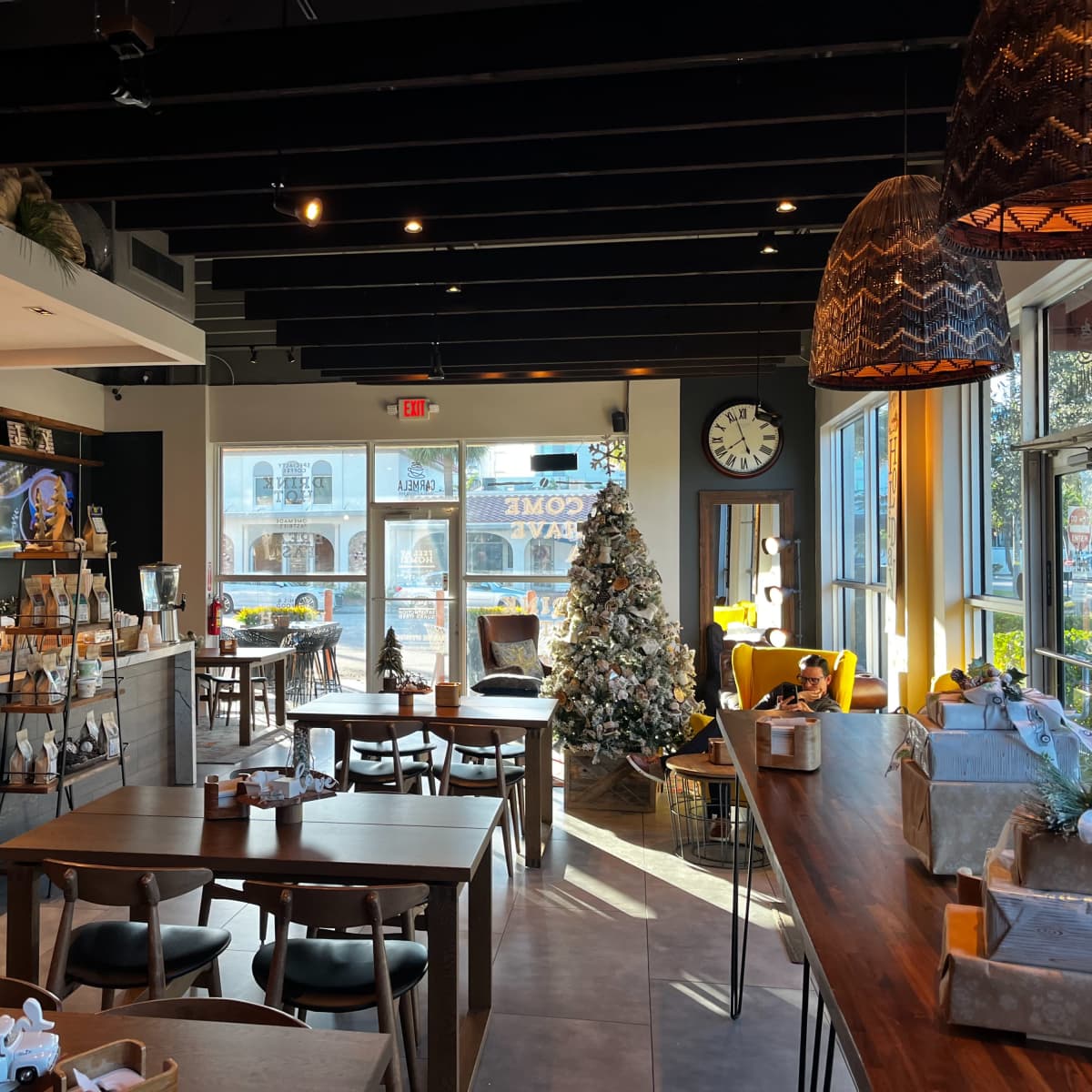 Charming & Spacious Coffee Lounge in East Delray – Perfect for Events! in Delray Beach Image in Delray Beach, Delray Beach, FL
