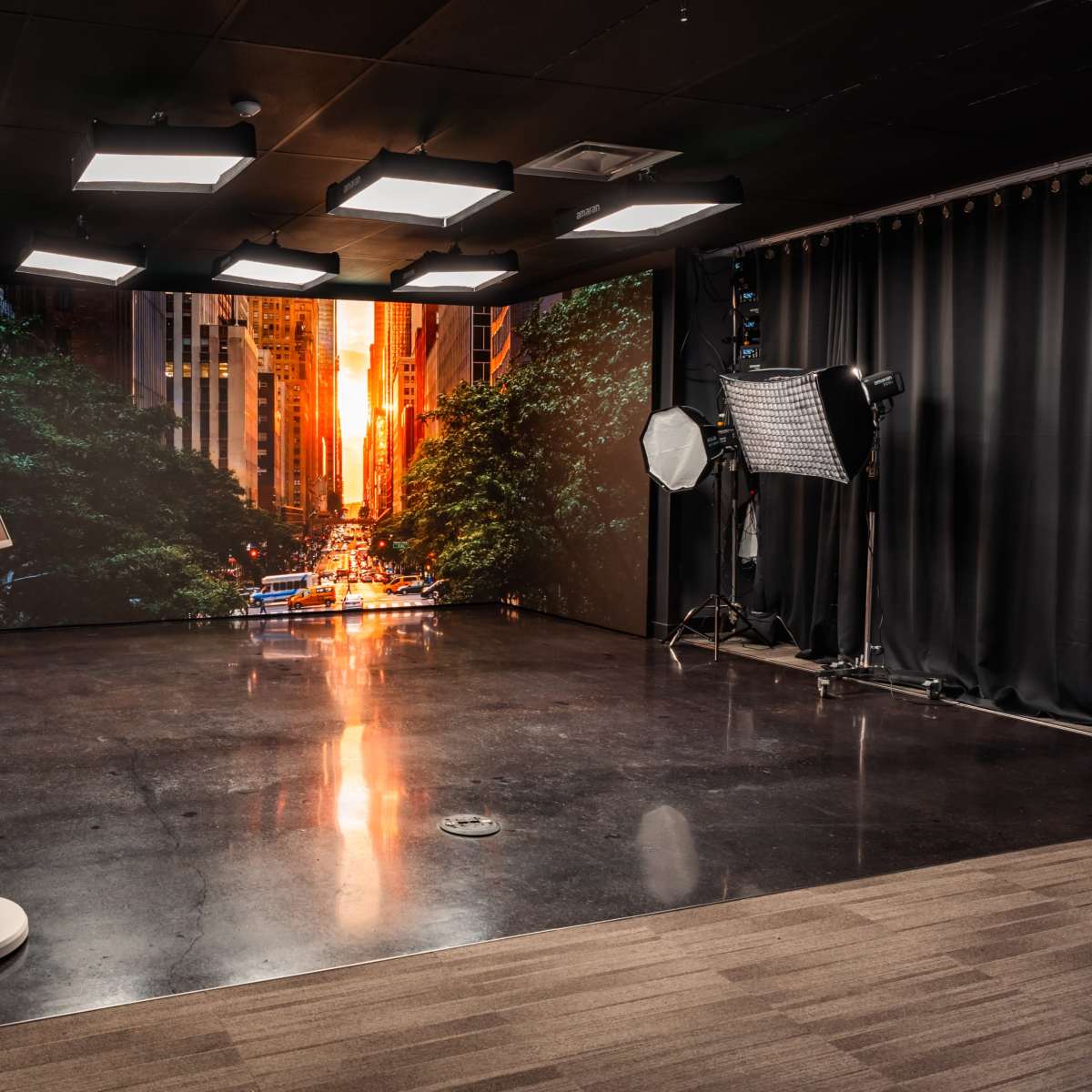 Downtown LED Wall Studio in Dallas Image in Dallas Downtown Historic District, Dallas, TX