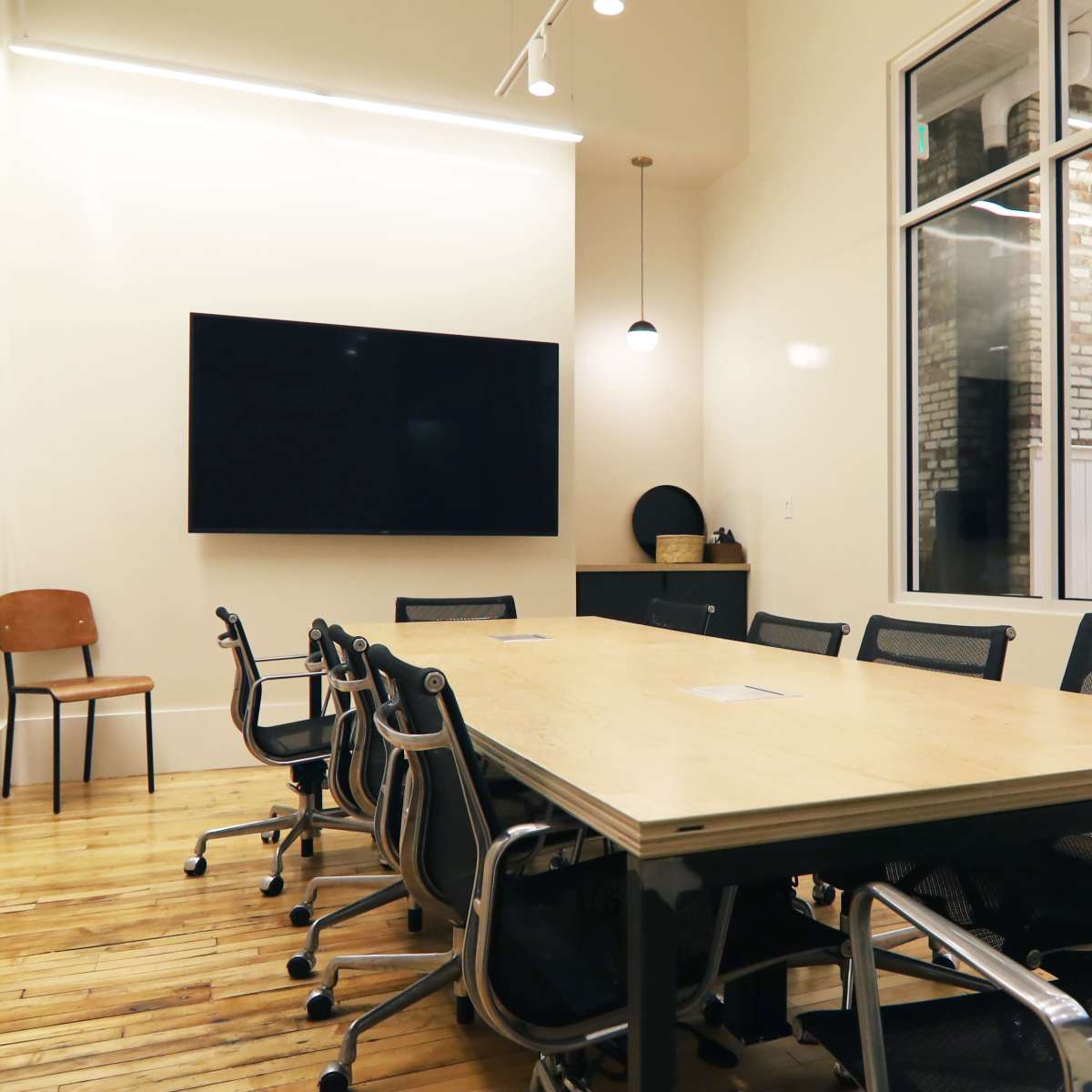 Stylish, Gorgeous Meeting Room in Cool Boston Location in Boston Image in Jamaica Plain, Boston, MA