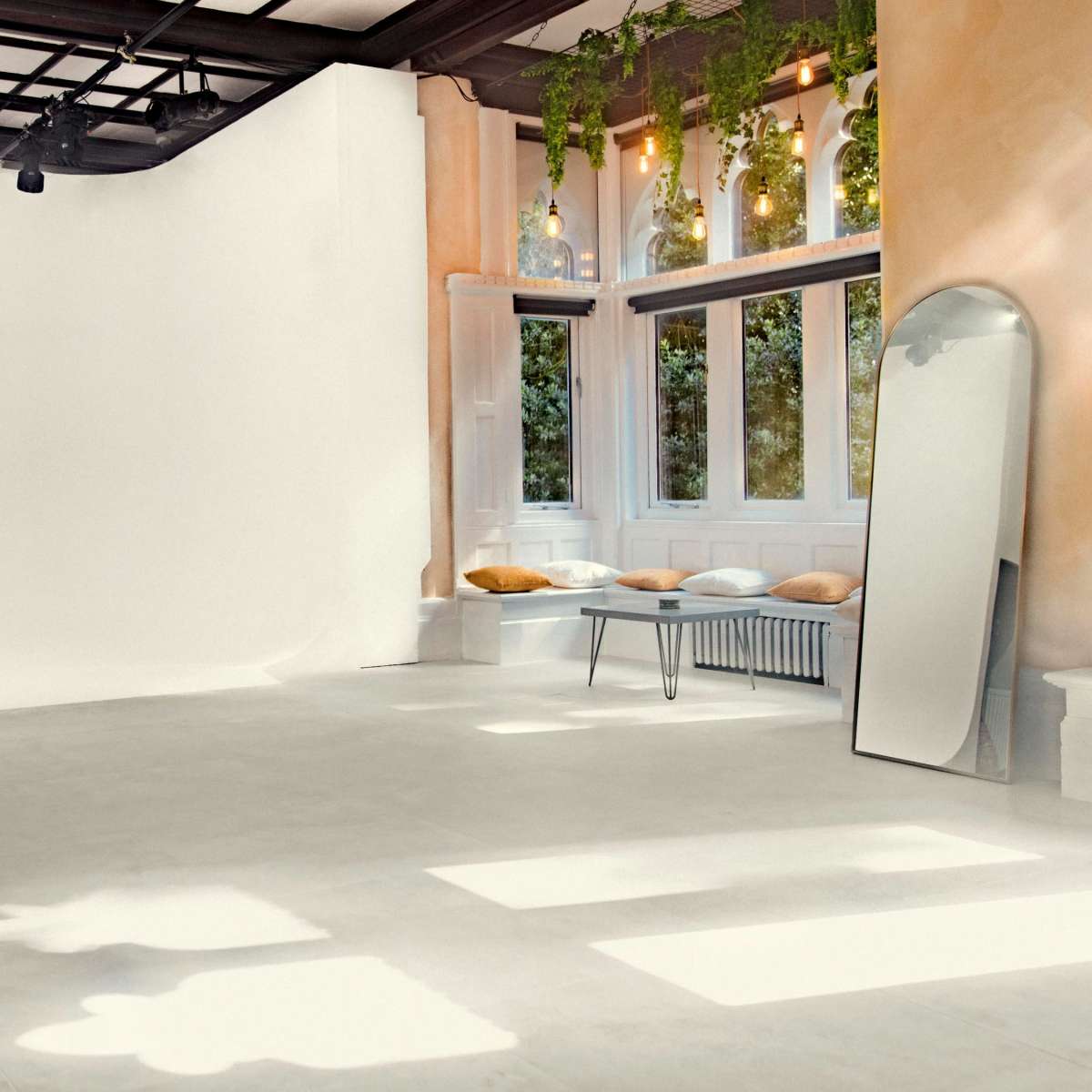 Photo & Film Studio in Victorian Manor with natural light and 3-metre infinity cove in Wigan Image in Wigan, Wigan, ENG
