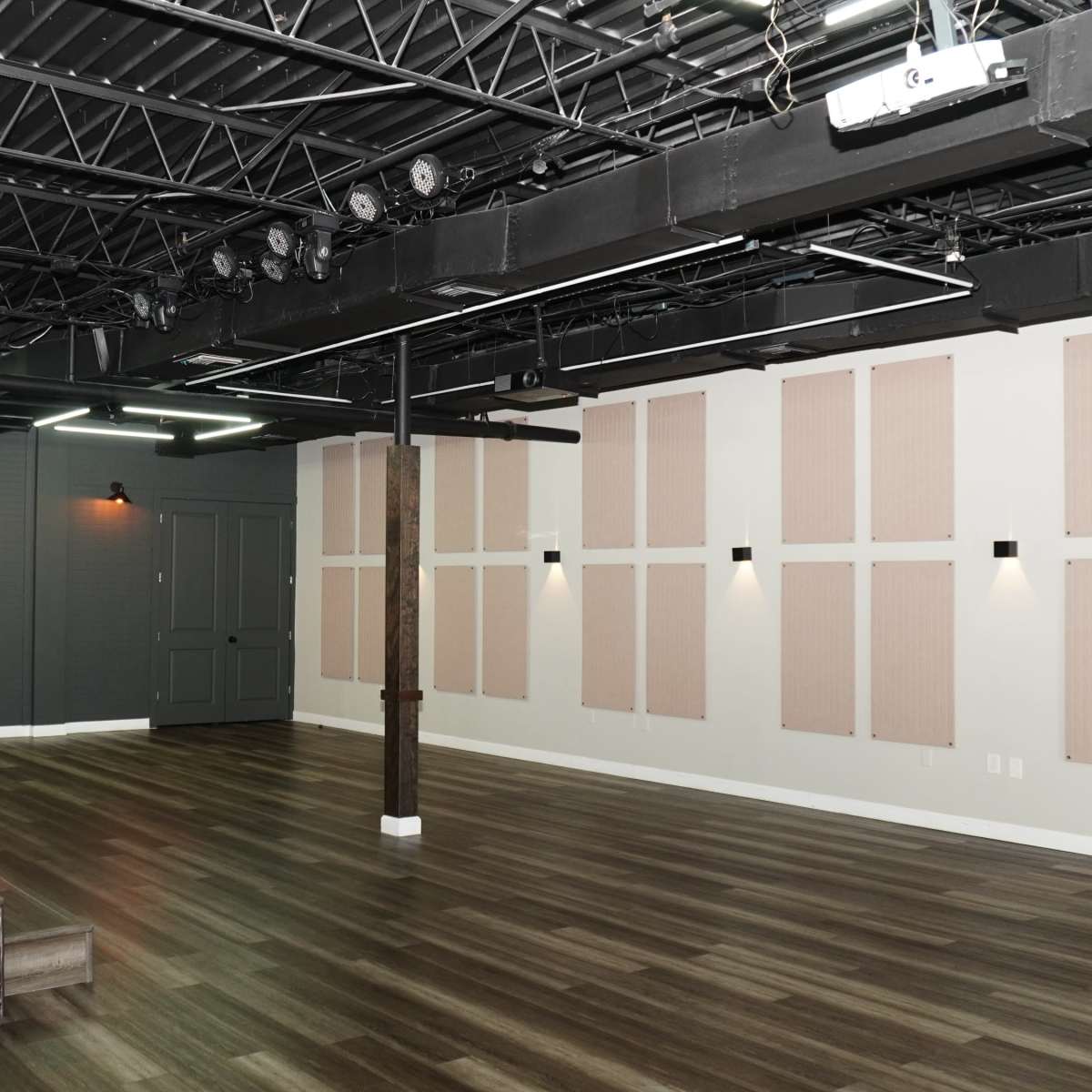 Meeting Space with Multi Use Facility in Orlando Image in Colonial Town Center, Orlando, FL