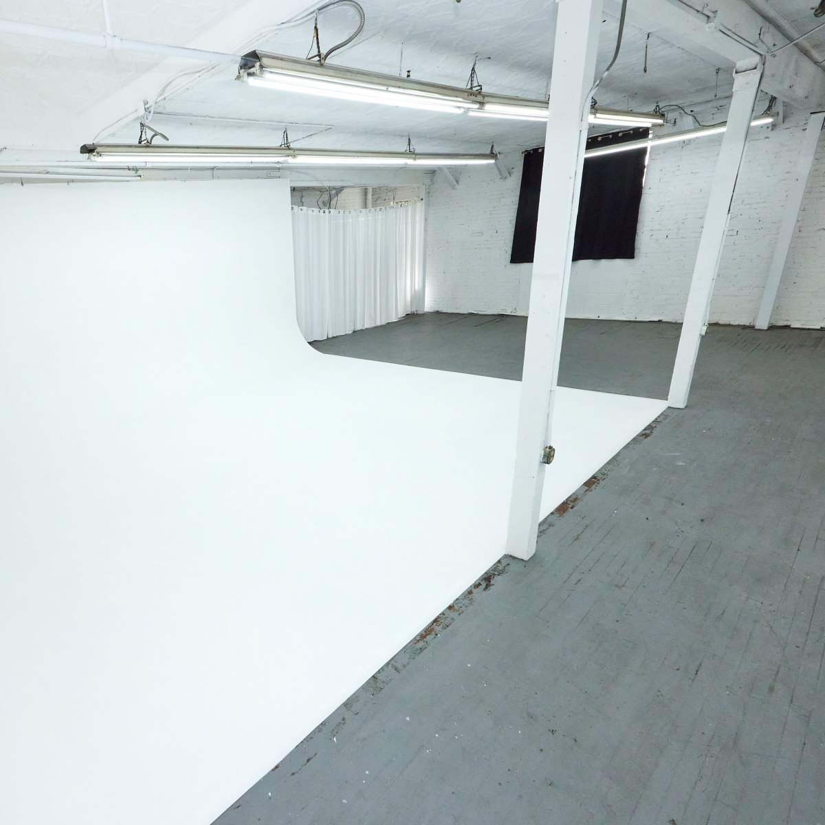 Large Corner Cyc Photo/Video Studio + Gear available, Los Angeles, CA ...