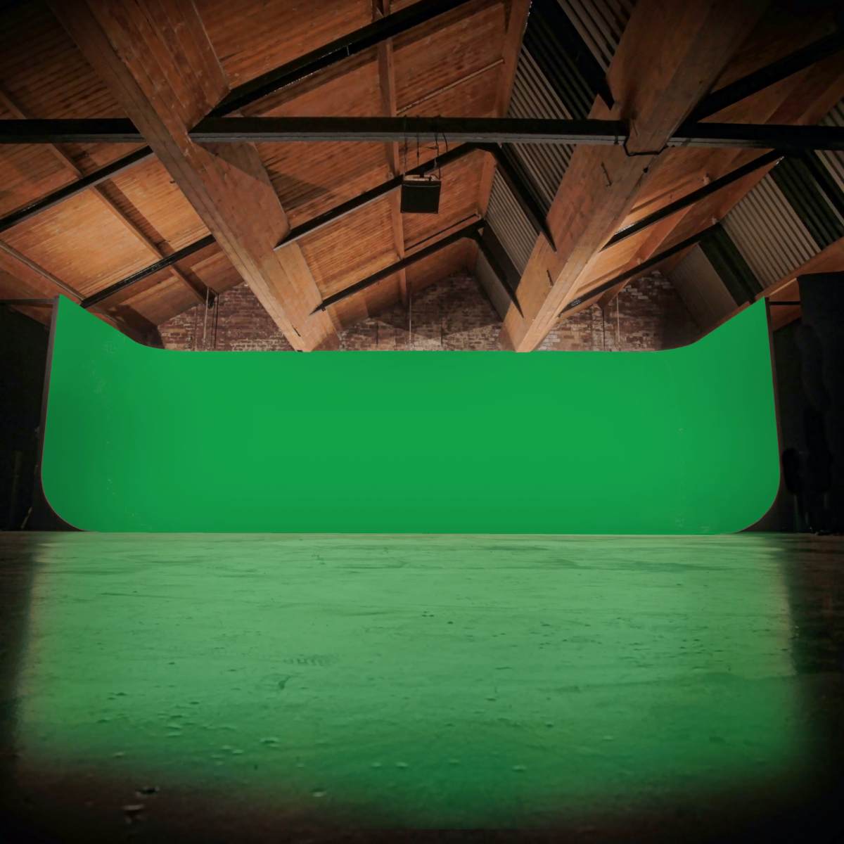Music Video Studio with set build, blackout, green screen and infinity cove. in Bolton Image in Bolton, Bolton, 