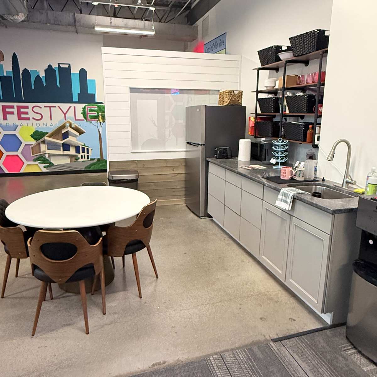 Modern, Spacious Co-Working Hub with Stunning Natural Light in Charlotte Image in Commonwealth, Charlotte, NC