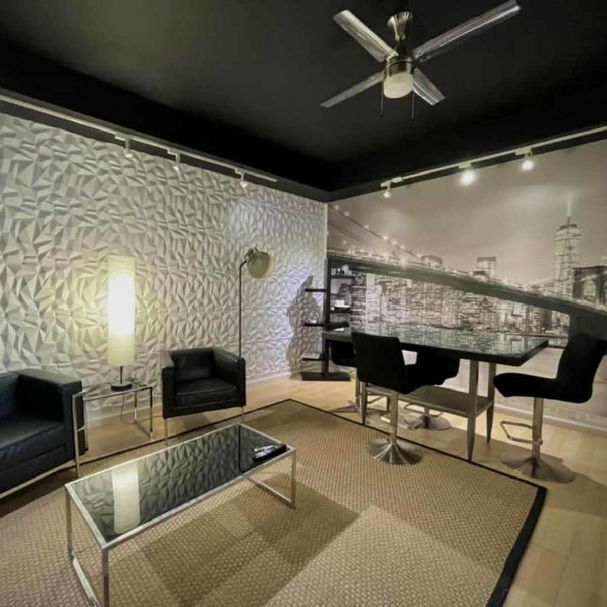 Large natural light Photo / Video studio with blackout options. White cyc wall area in Studio A & B. Located near historic Franklin Tennessee with shopping, restaurants / bars.  Back lot studio. in Franklin Image in Franklin, Franklin, TN