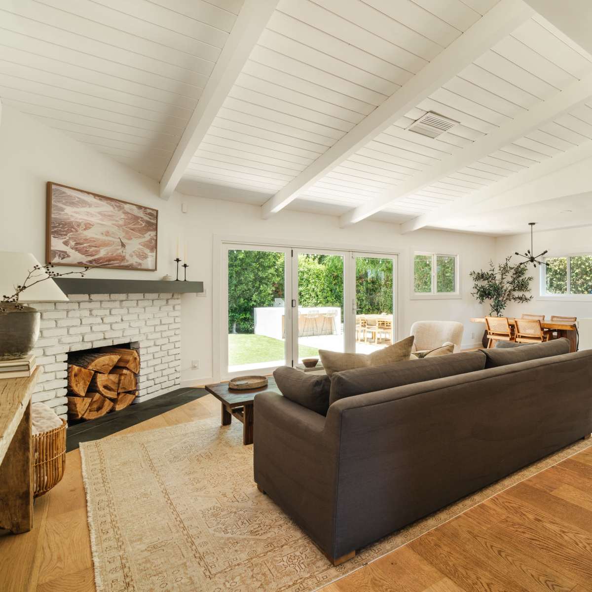 Designer-Done Ranch Style Home in Sherman Oaks, Sherman Oaks, CA ...