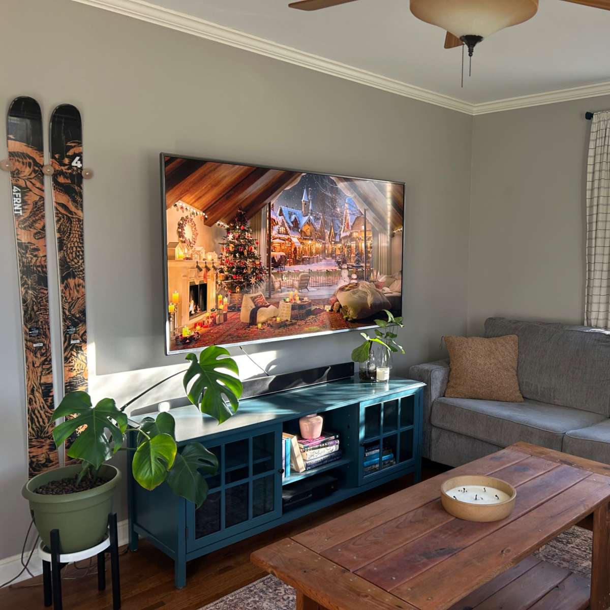 Charming 1.5 Story Home with Custom Dry Bar and Natural Light in Richfield Image in Richfield, Richfield, MN