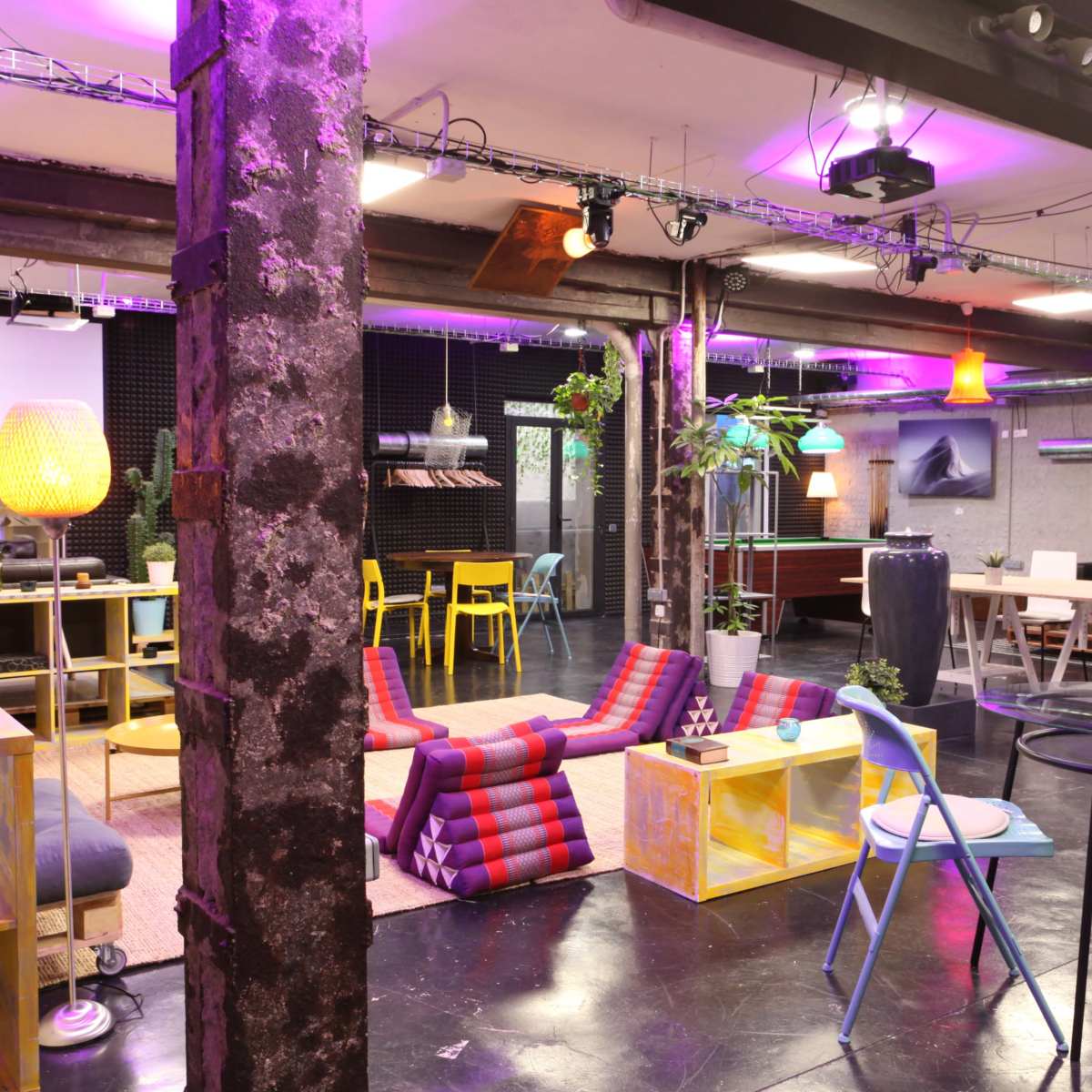 Un Espacio de Coworking Creativo en Montjuic in Barcelona Image in El Poble-sec, Barcelona, B