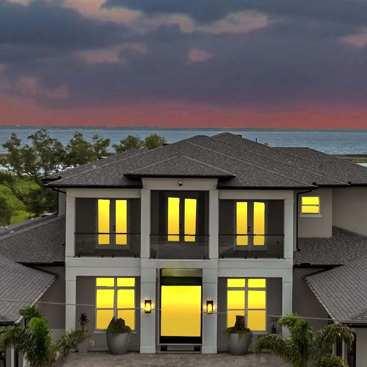 Lux Mansion in Kissimmee Image in , Kissimmee, FL