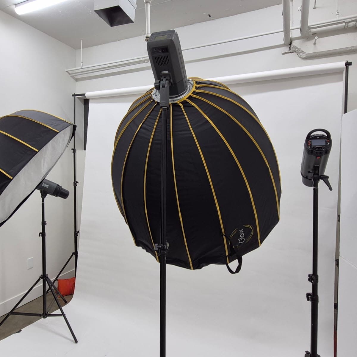 Fully equipped Flexible Photography/Youtube/Podcasting Space in SE Portland in PORTLAND Image in Southeast Portland, PORTLAND, OR