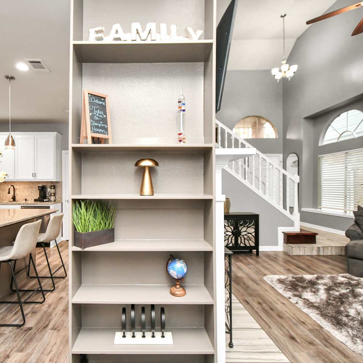 Blooming Elegance: Stylish Home Near the Golf Course in Houston Image in Champions Creek Estates, Houston, TX
