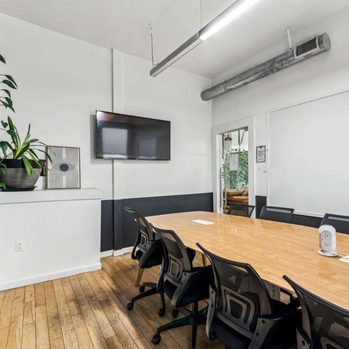 Bright Private Conference Room in Rittenhouse Square District - TV - Whiteboard in Philadelphia Image in Center City, Philadelphia, PA