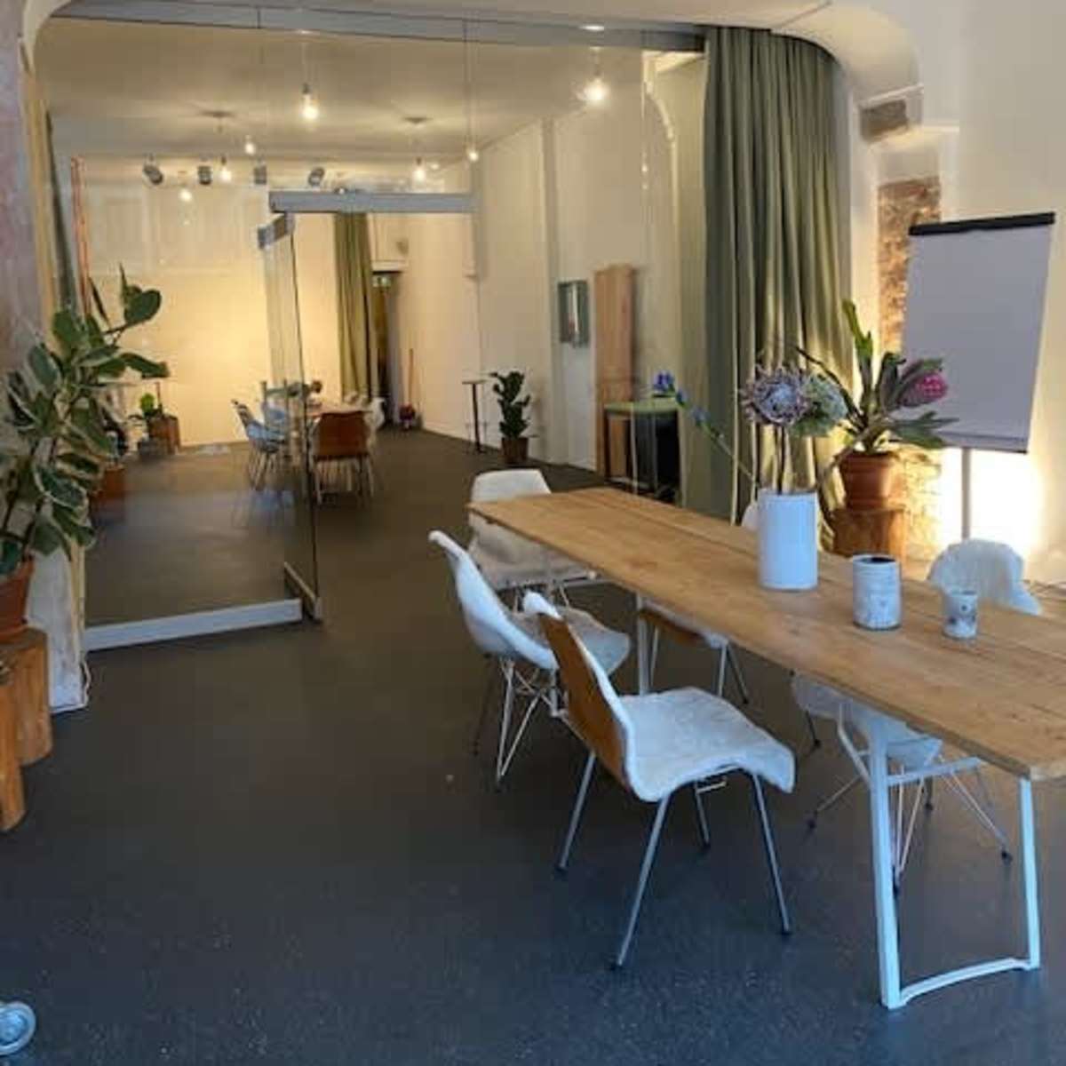 sustainable-urban-event-space-berlin-production-peerspace
