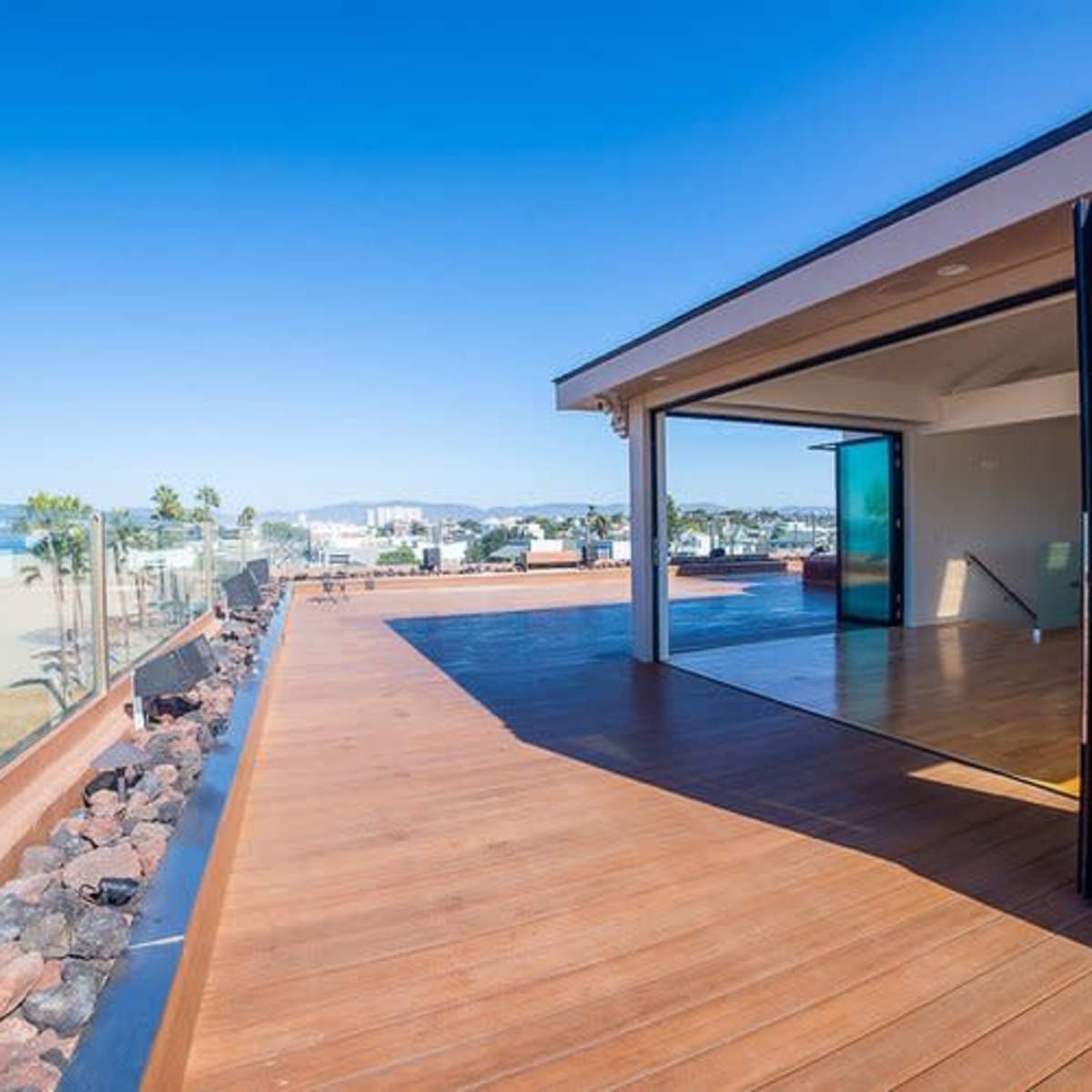 Penthouse of Venice Beach, Venice, CA | Production | Peerspace