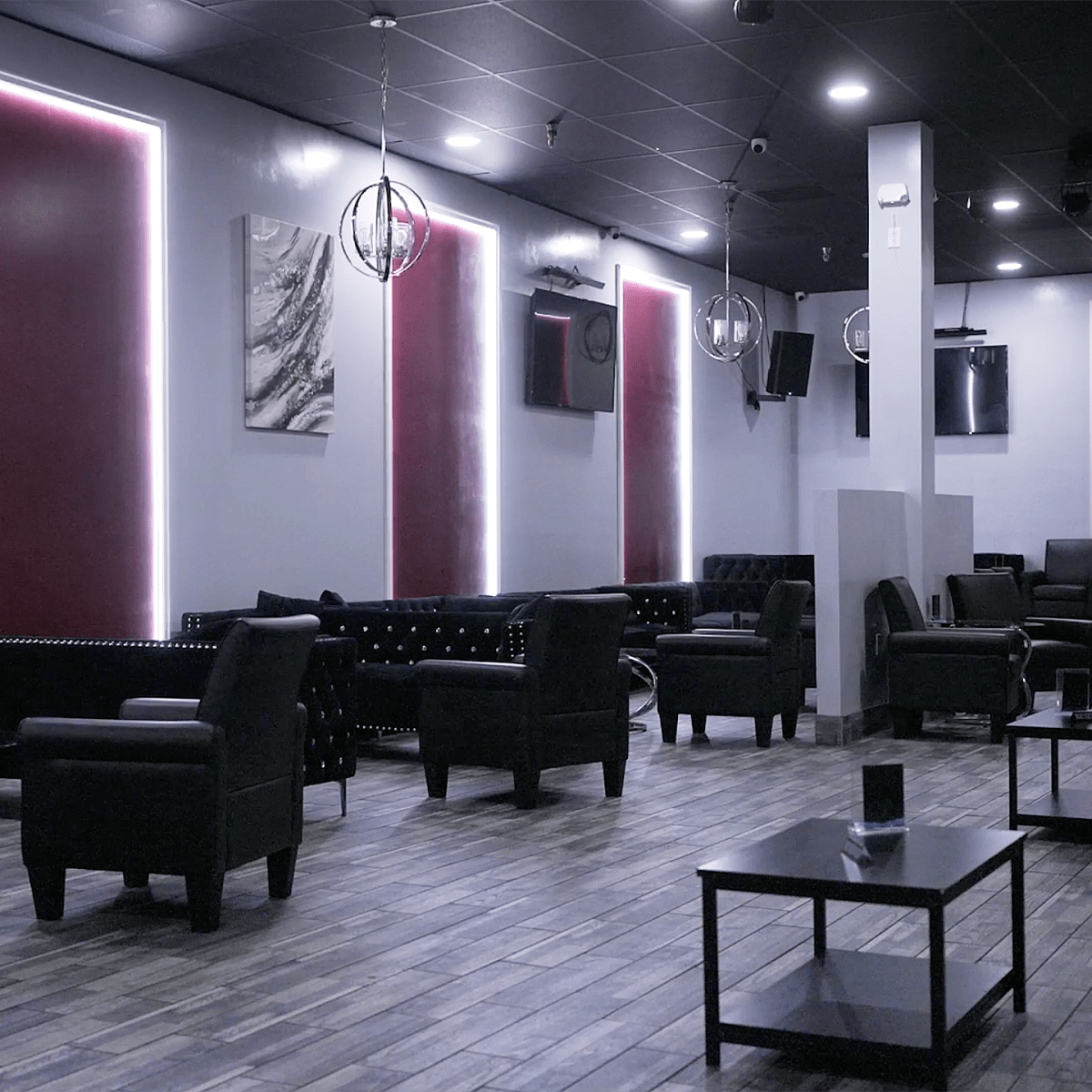 Versatile + Sophisticated Lounge with Bar, Stage, DJ Booth and More in Kissimmee Image in Four Corners, Kissimmee, FL